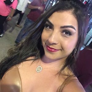 Meet your Posher, Bruna